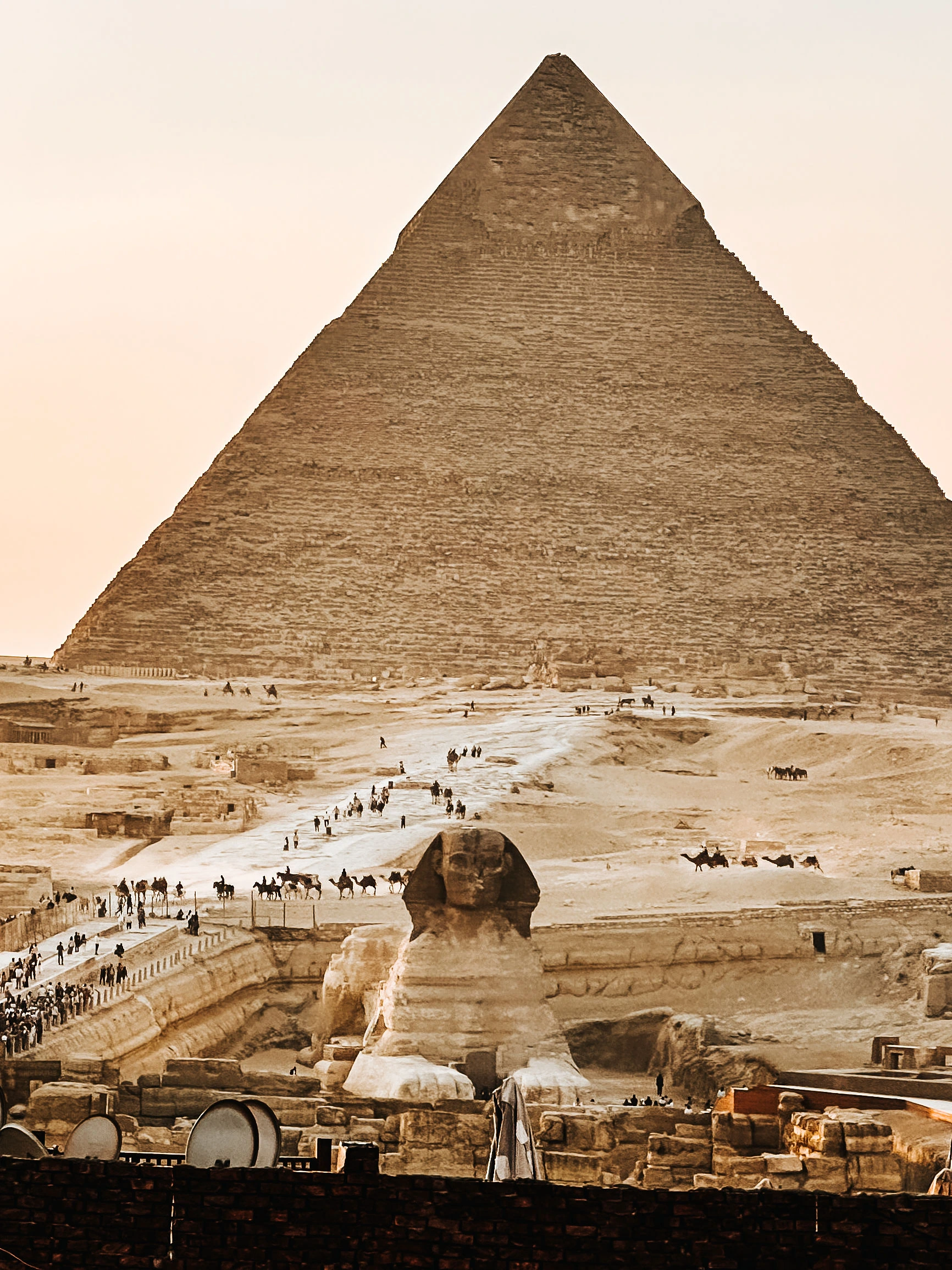Giza pyramid and sphinx